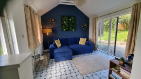 Hallegan Annexe with Private Garden and Woodland
